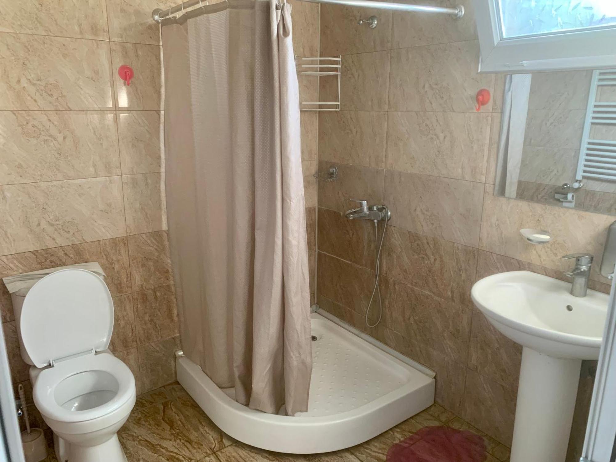 קוטאיסי Hostel Forrest מראה חיצוני תמונה
